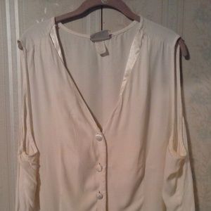 *FASHION BUG WHITE SLEEVELESS BUTTON DOWN V NECK